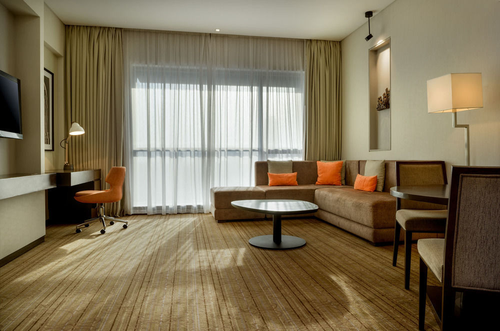 Le Meridien City Centre Bahrain Manama Luaran gambar Living room
